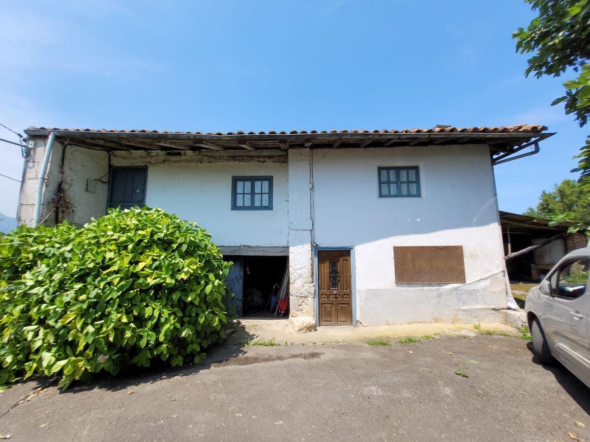 Exterior view of House or chalet for sale in Llanes  with Private garden, Terrace and Storage room