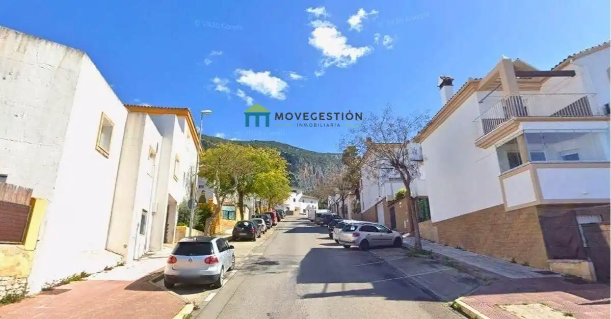 Vista exterior de Casa adosada en venta en Ubrique
