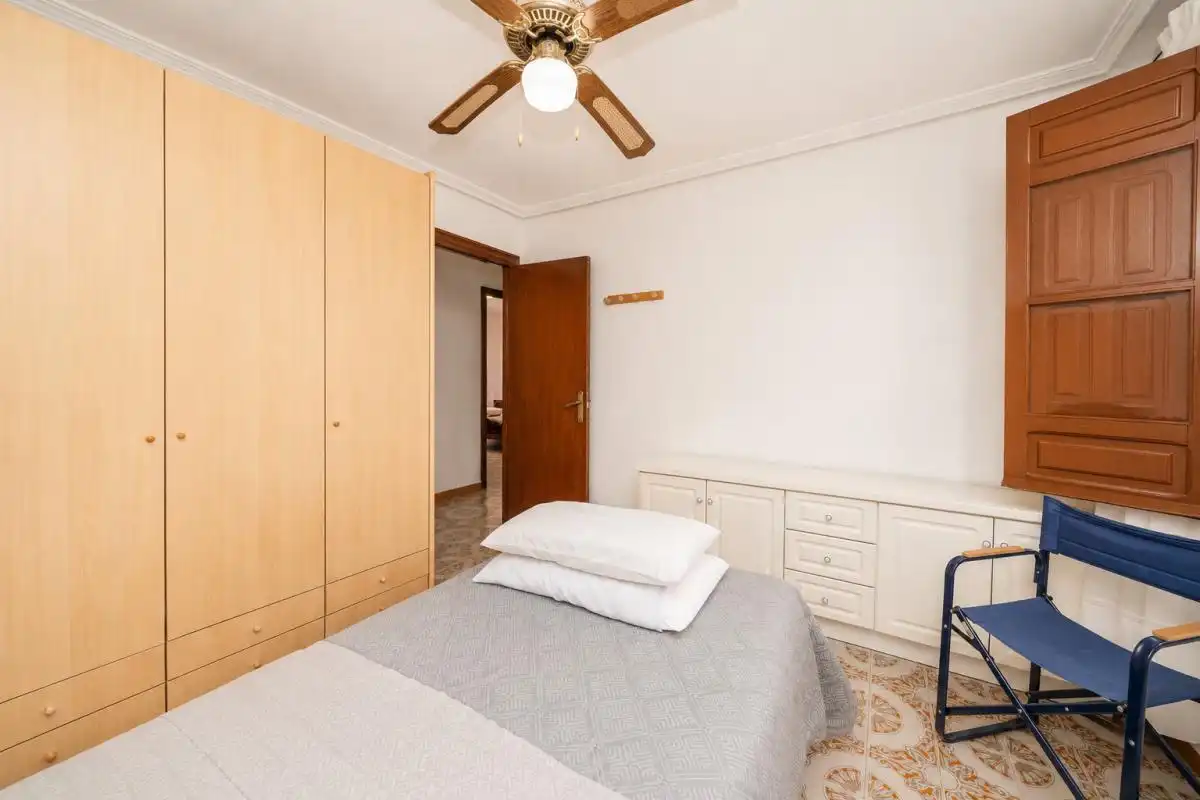 Bedroom of Buildings for sale in Orihuela