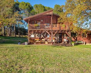 Jardí de Finca rústica en venda en La Bisbal d'Empordà amb Traster i Piscina