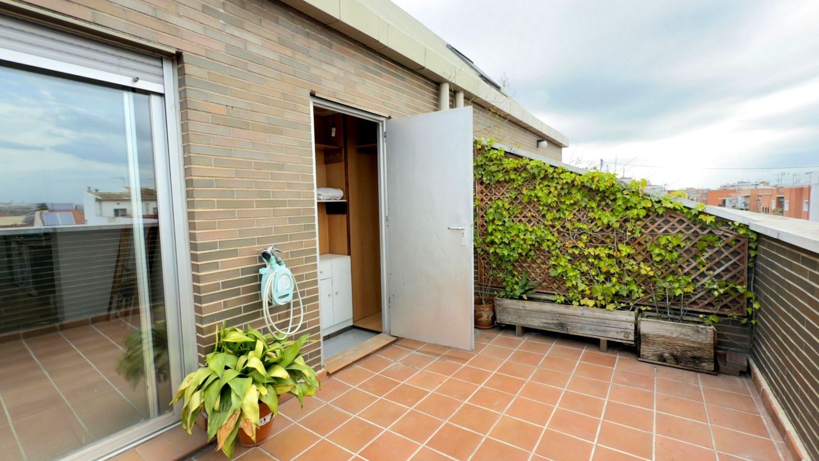 Terrace of Duplex to rent in  Madrid Capital  with Air Conditioner, Heating and Terrace