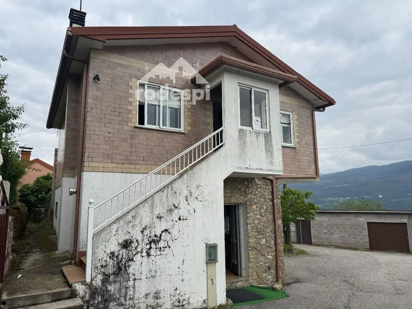 Vista exterior de Casa o xalet en venda en Crecente amb Traster i Moblat