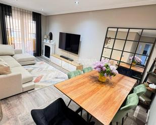 Living room of Flat for sale in Getafe  with Air Conditioner, Heating and Terrace