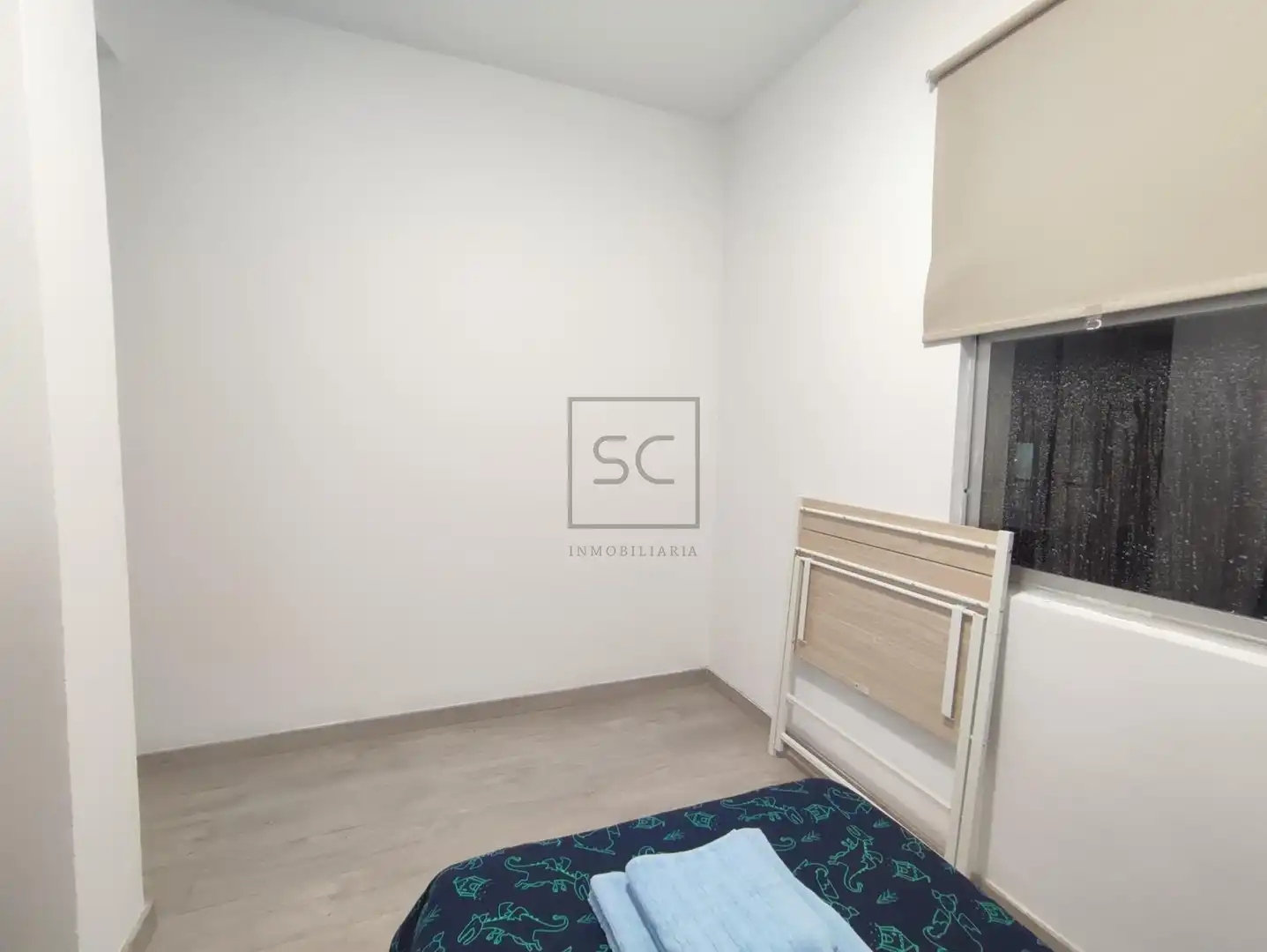 Bedroom of Flat for rent in Ferrol