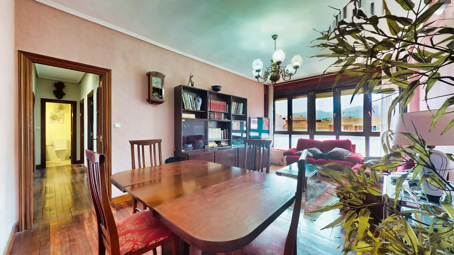 Comedor de Piso en venta en Bilbao  con Balcón