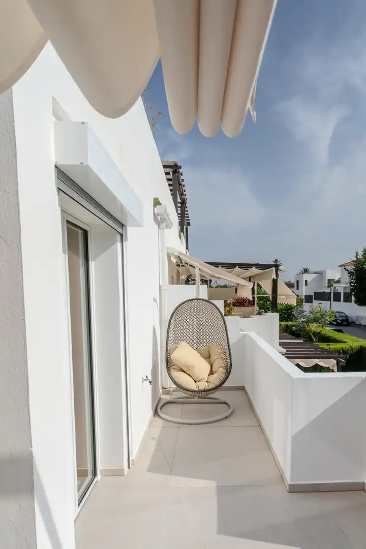 Terraza de Apartamento de alquiler en Estepona con Aire acondicionado, Terraza y Piscina