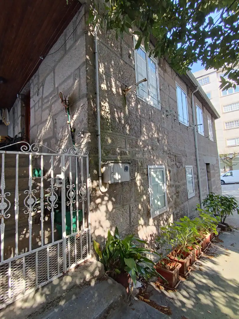 Vista exterior de Casa o chalet en venta en Pontevedra Capital  con Balcón