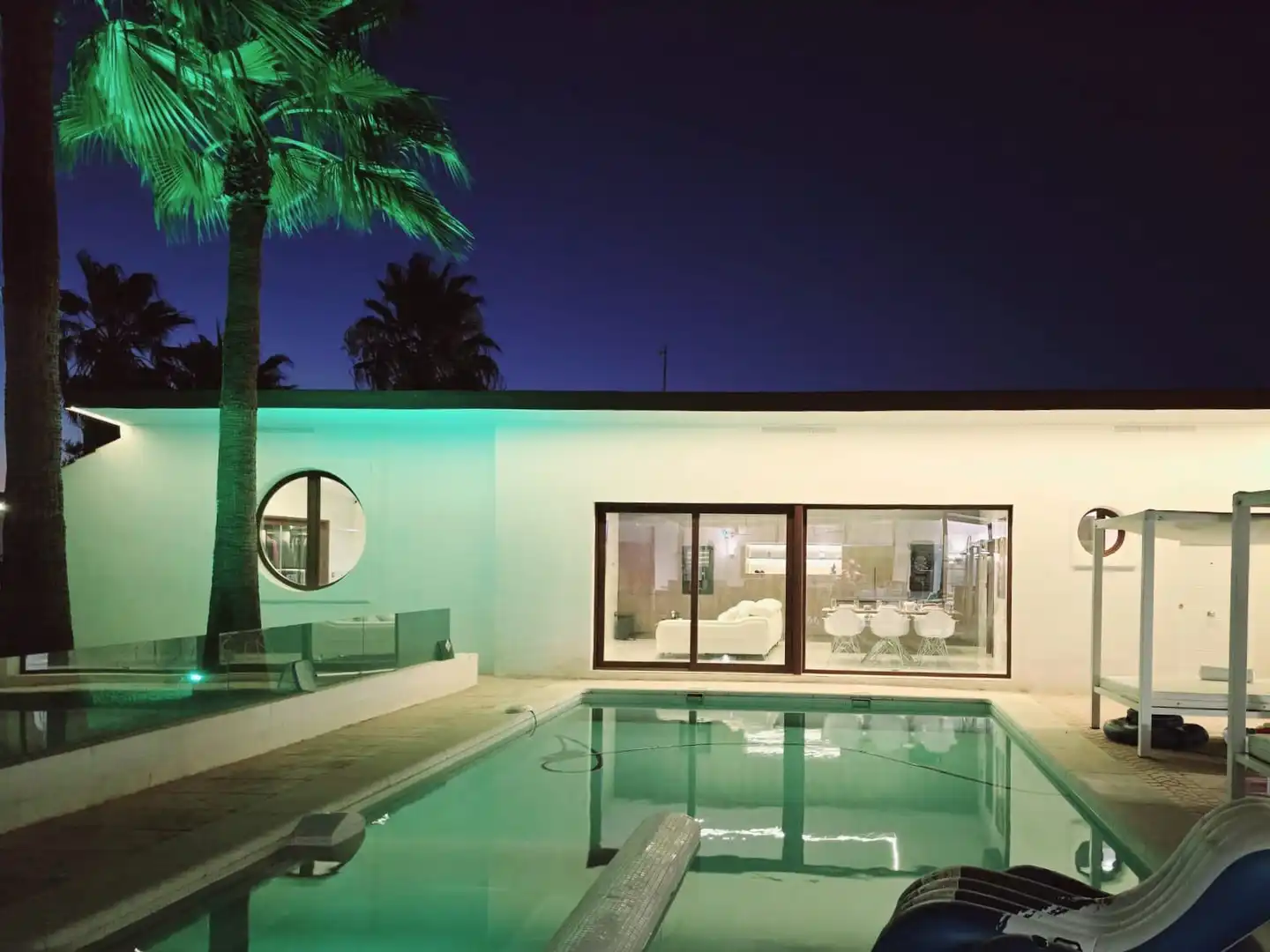 Piscina de Casa o xalet en venda en Córdoba amb Aire condicionat, Calefacció i Jardí privat