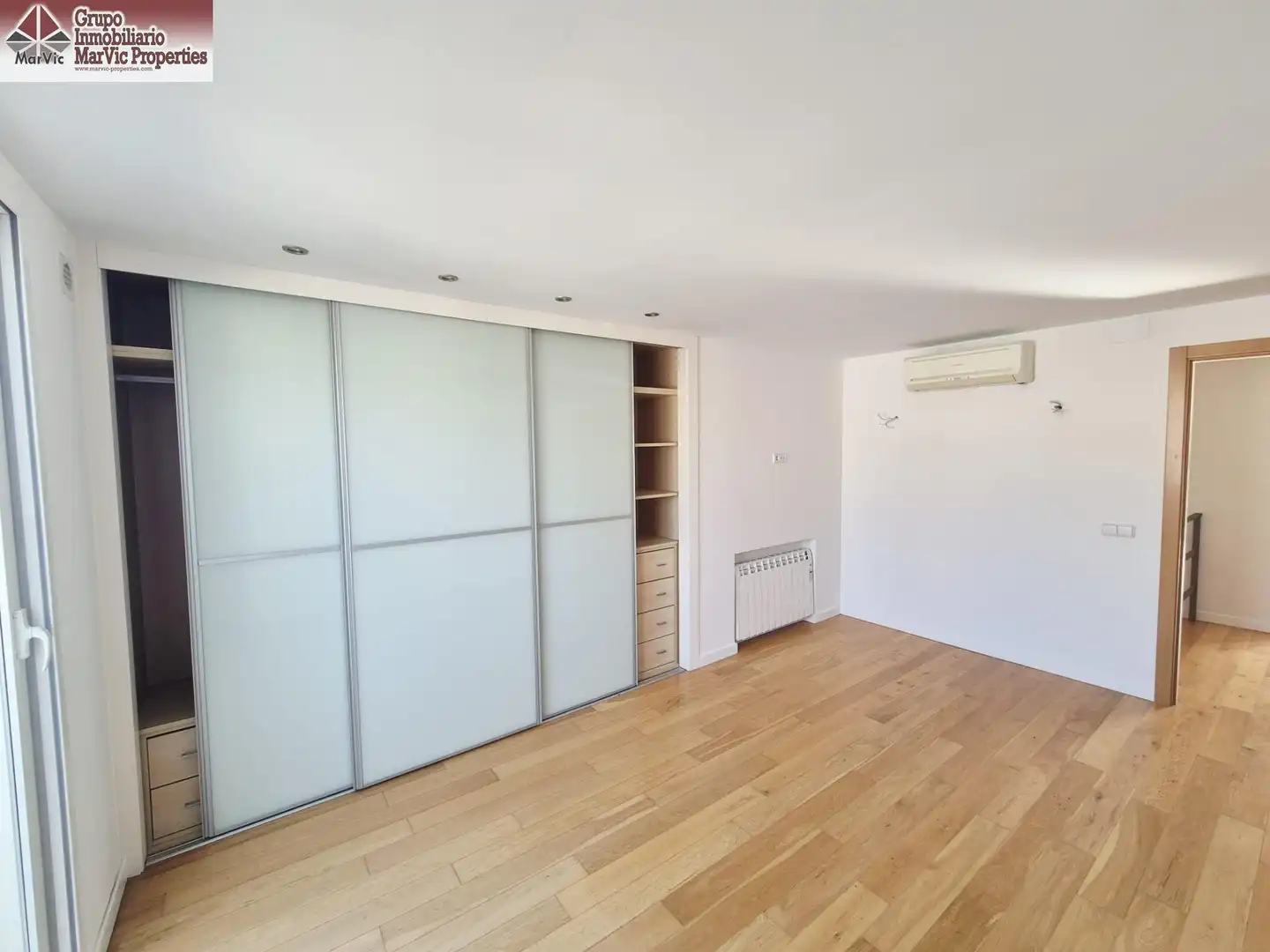 Casa aparellada amb terrassa en venda a L'Albir, imagen 20