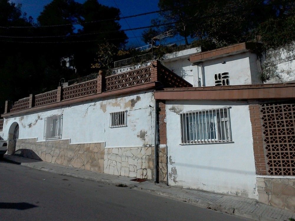 Vista exterior de Casa o xalet en venda en Vallirana