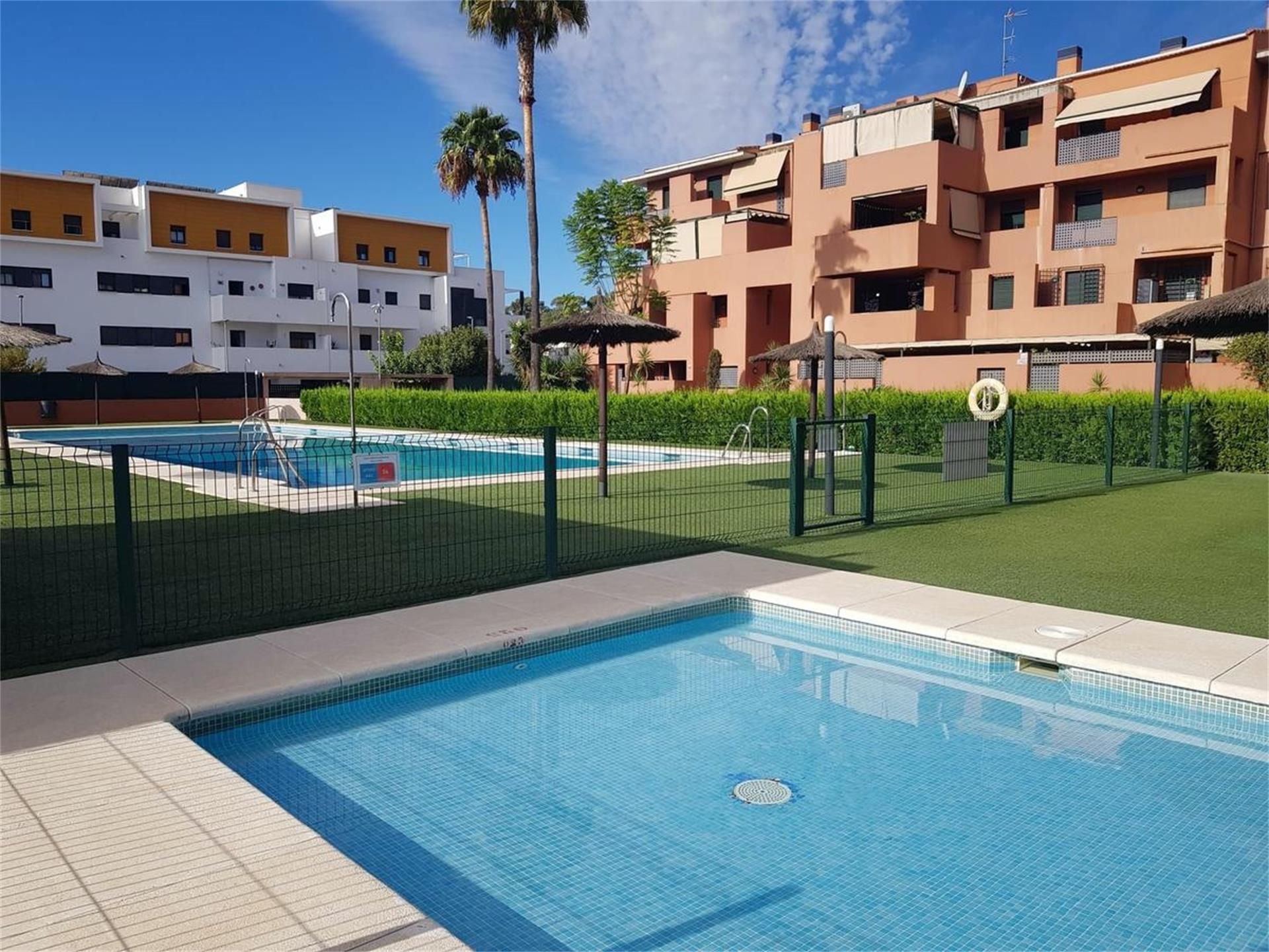 Swimming pool of Flat for sale in San Juan de Aznalfarache  with Air Conditioner, Terrace and Swimming Pool