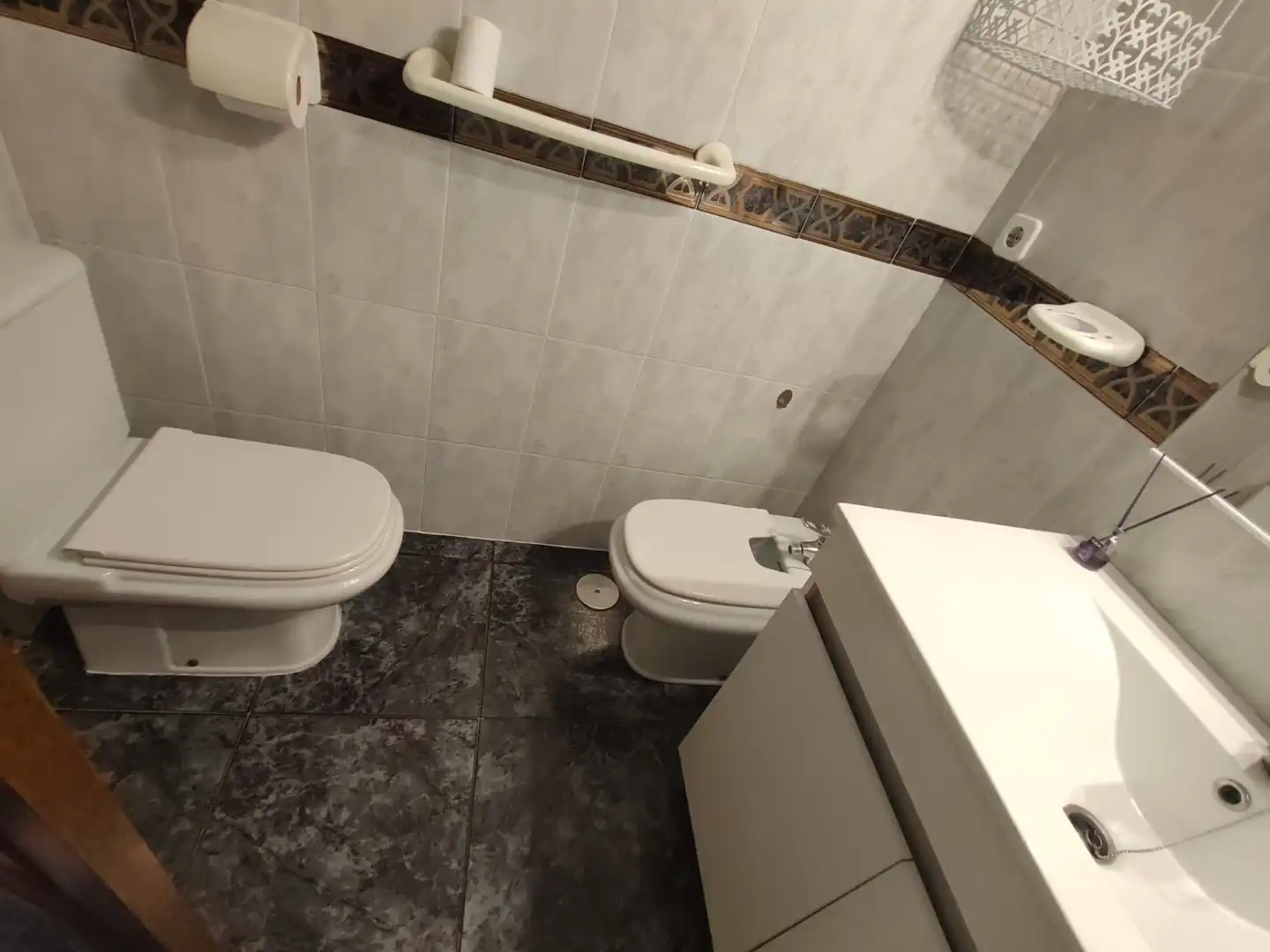 Bathroom of Flat for rent to own in Córdoba  with Air Conditioner, Heating and Terrace
