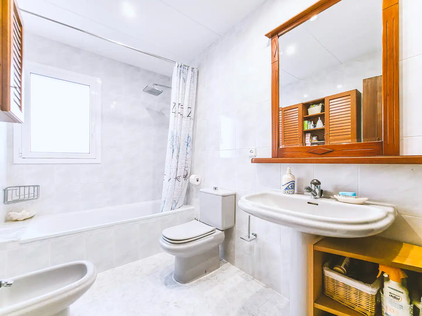 Badezimmer von Haus oder Chalet zum Verkauf in Sant Cebrià de Vallalta mit Heizung, Privatgarten und Terrasse