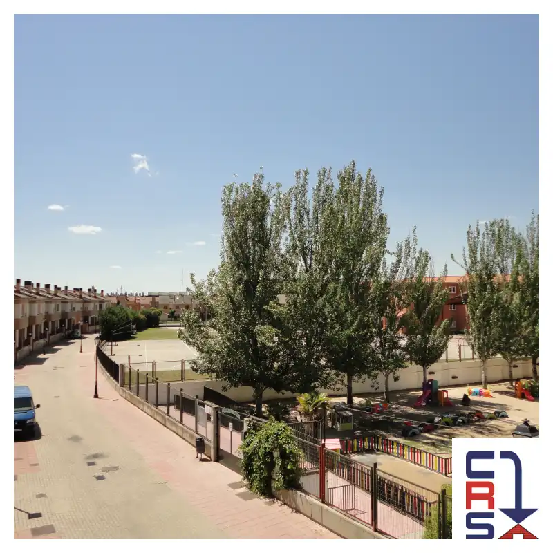 Vista exterior de Casa adosada en venta en Arroyo de la Encomienda con Calefacción, Jardín privado y Parquet
