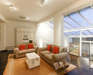 Living room of Single-family semi-detached for sale in  Barcelona Capital  with Air Conditioner, Heating and Terrace