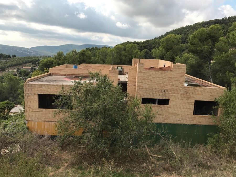 Vista exterior de Edifici en venda en Cervelló