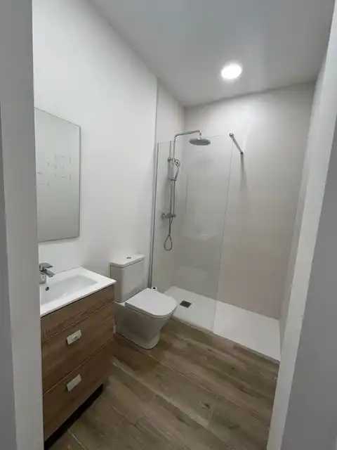 Business premises to rent in Centre - Sant Oleguer, imagen 3