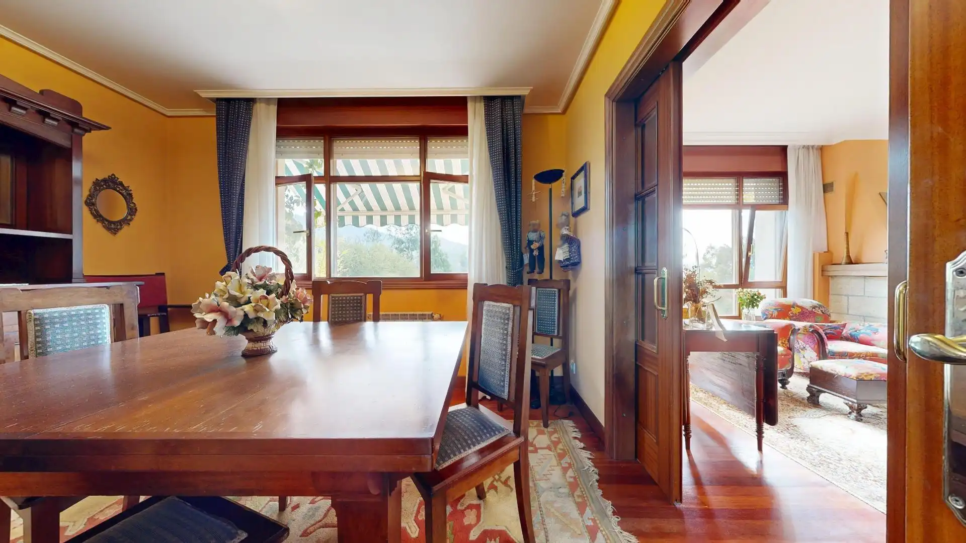 Comedor de Casa adosada en venta en Zalla  con Calefacción, Jardín privado y Terraza