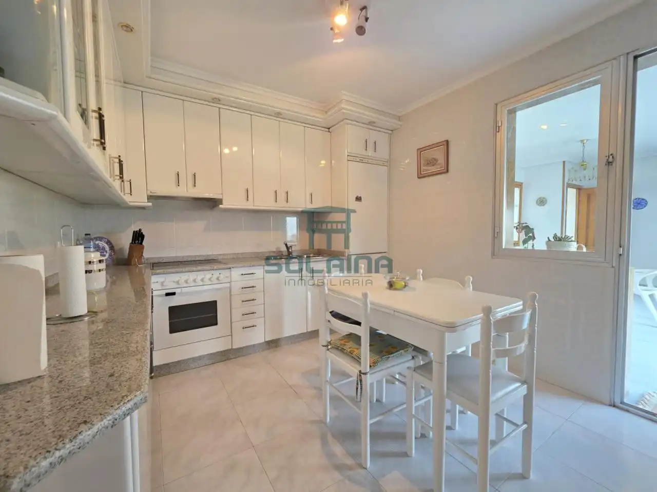 Cocina de Casa o chalet en venta en Xunqueira de Ambía con Calefacción, Jardín privado y Balcón