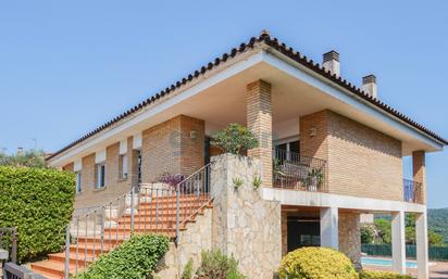 Exterior view of House or chalet for sale in Girona Capital  with Air Conditioner, Heating and Private garden