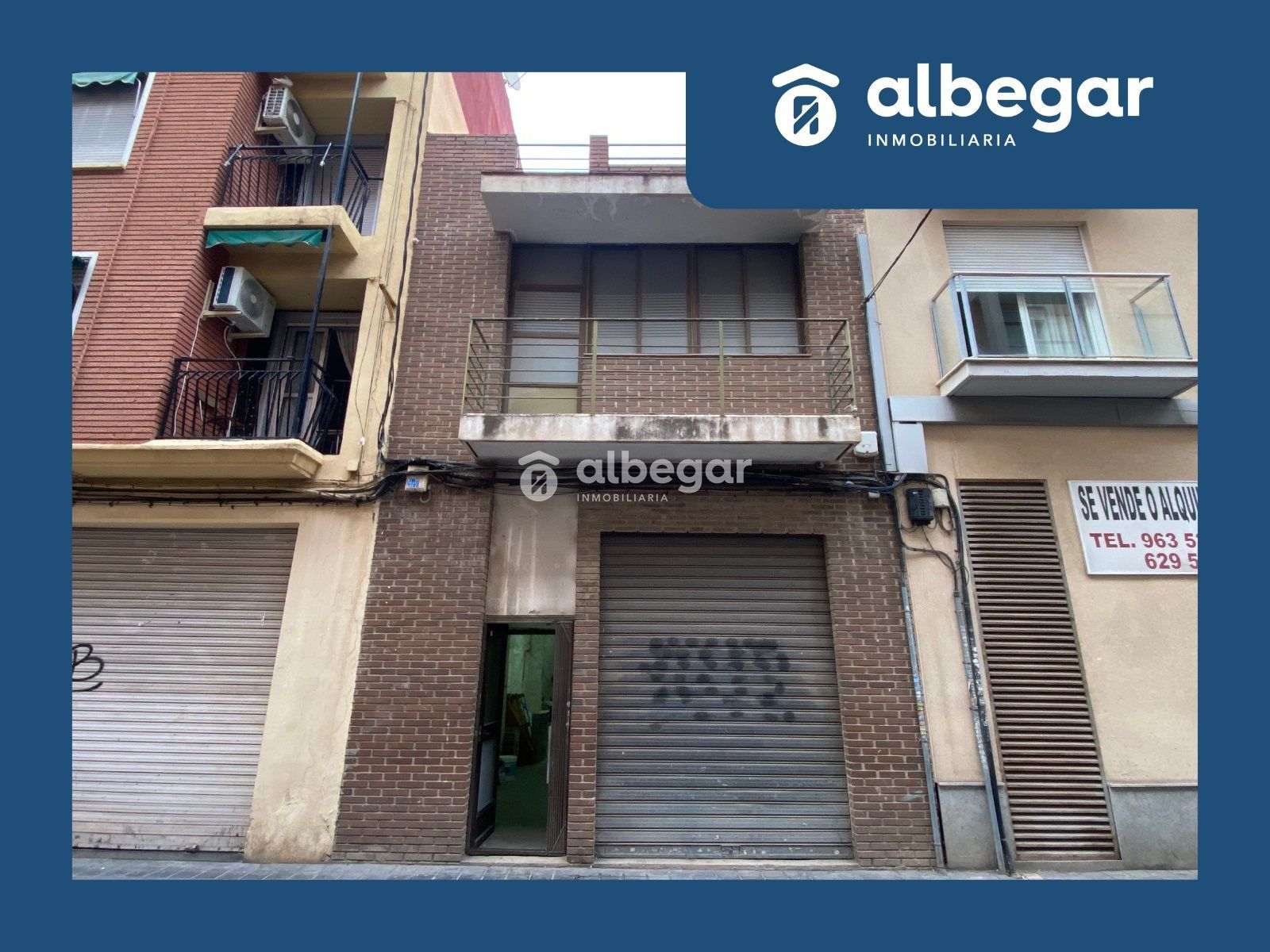 Vista exterior de Casa adosada en venda en  Valencia Capital amb Terrassa