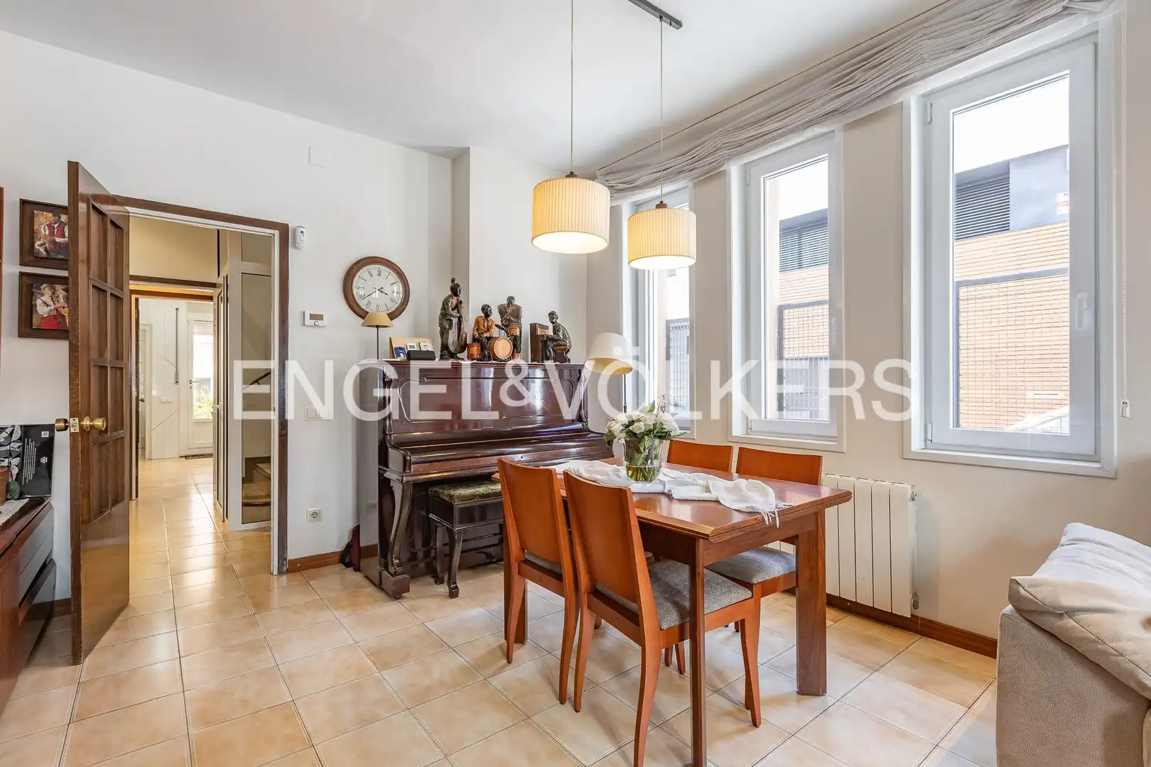 Comedor de Casa adosada en venta en Sabadell con Aire acondicionado, Calefacción y Parquet