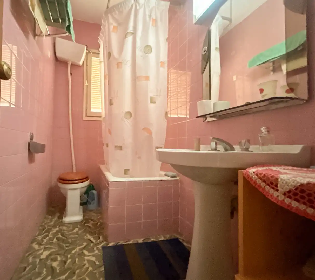 Baño de Piso en venta en Castellón de la Plana / Castelló de la Plana con Balcón