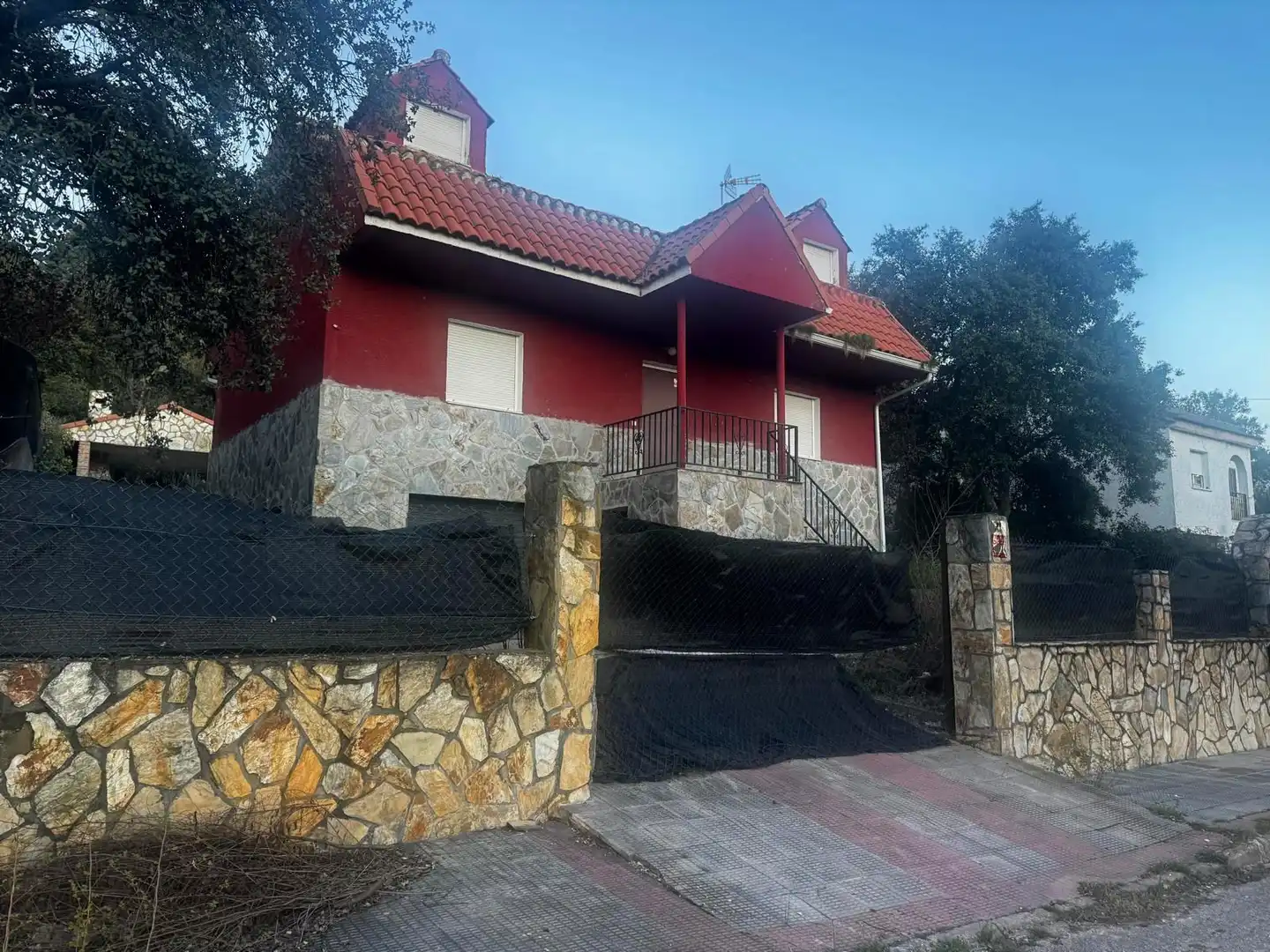 Vista exterior de Casa o chalet en venta en El Casar con Jardín privado, Terraza y Piscina