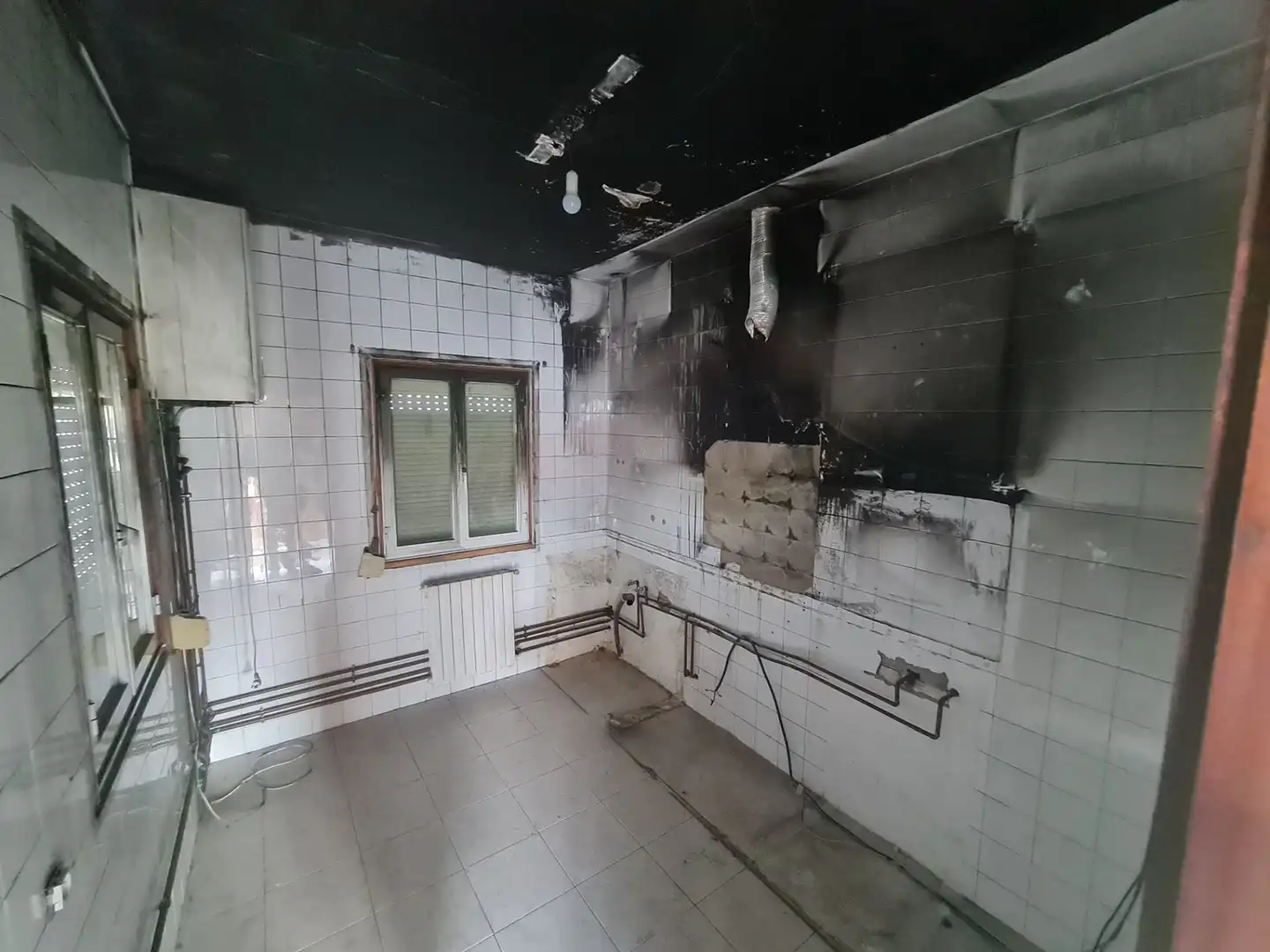 Cocina de Casa o chalet en venta en Ourense Capital  con Calefacción, Jardín privado y Trastero