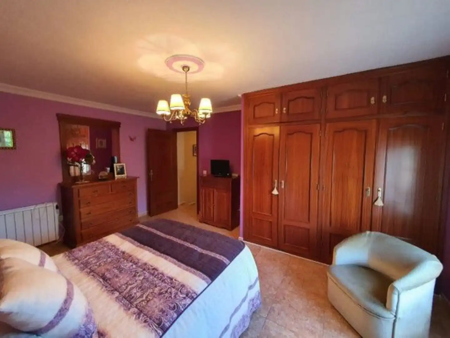 Bedroom of Commercial properties for sale in Yunquera  with Air Conditioner