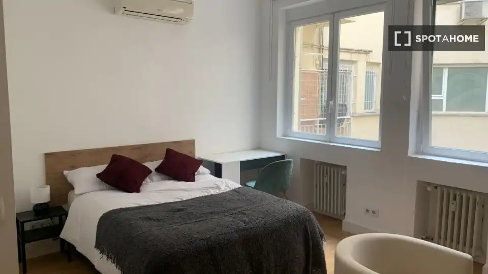 Habitación de Piso de alquiler en Madrid con Aire acondicionado, Calefacción y Amueblado