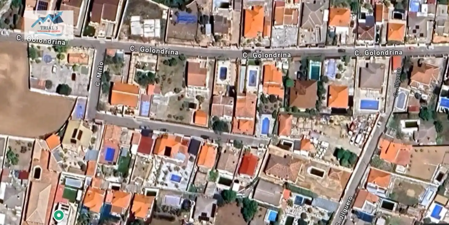Casa amb piscina en venda a Calle MIRLO, imagen 3