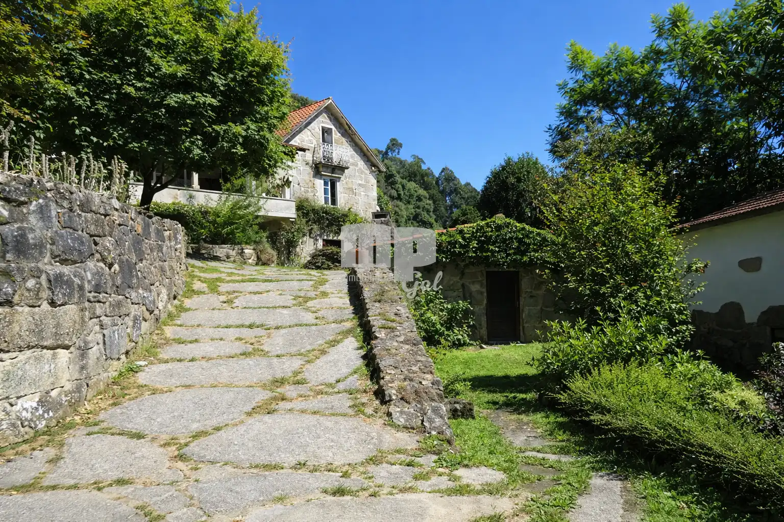 Vista exterior de Finca rústica en venda en Gondomar amb Calefacció, Jardí privat i Terrassa