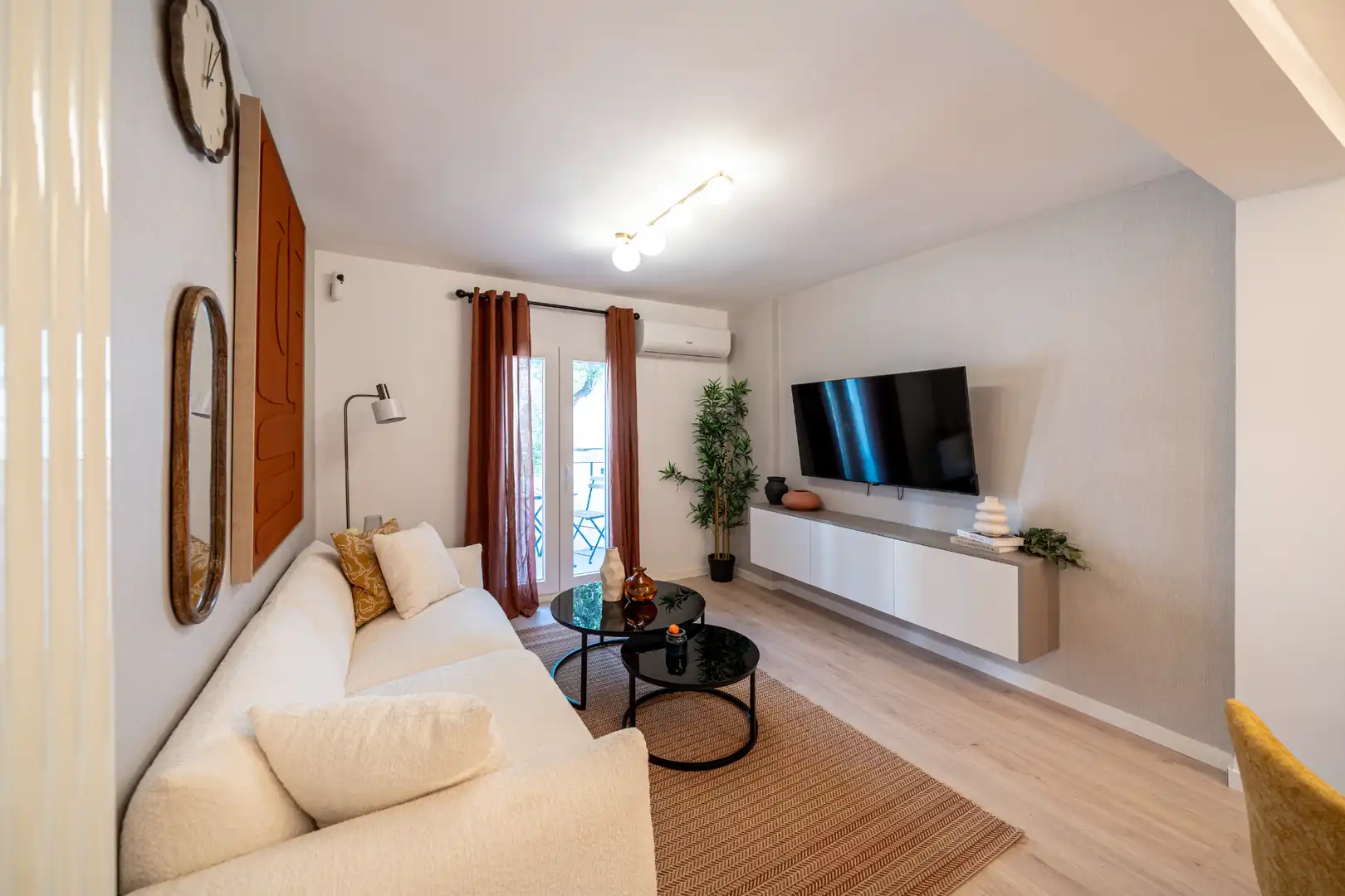 Flat with terrace for sale in Calle de Puentedeume, imagen 4