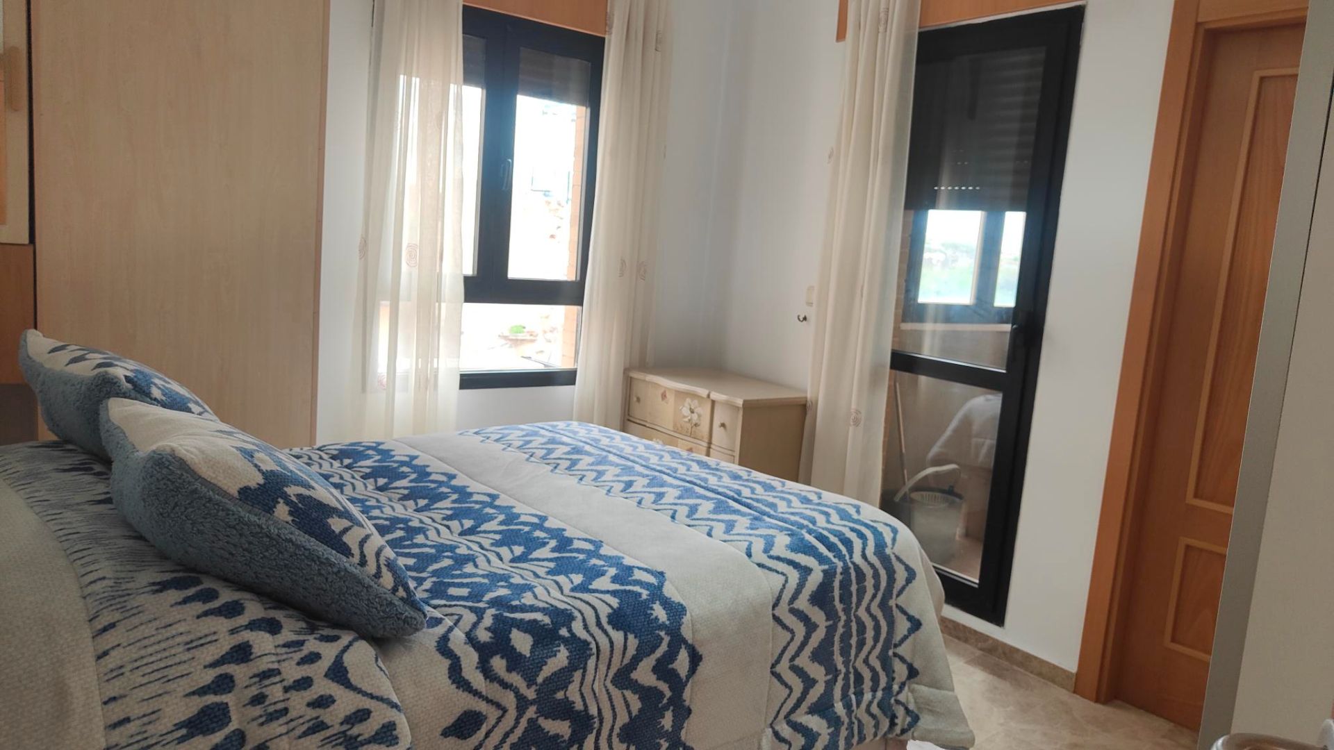 Dormitori de Apartament en venda en  Ceuta Capital amb Aire condicionat, Traster i Moblat