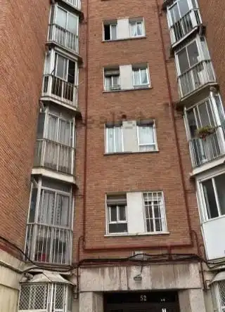 Vista exterior de Pis en venda en Latina