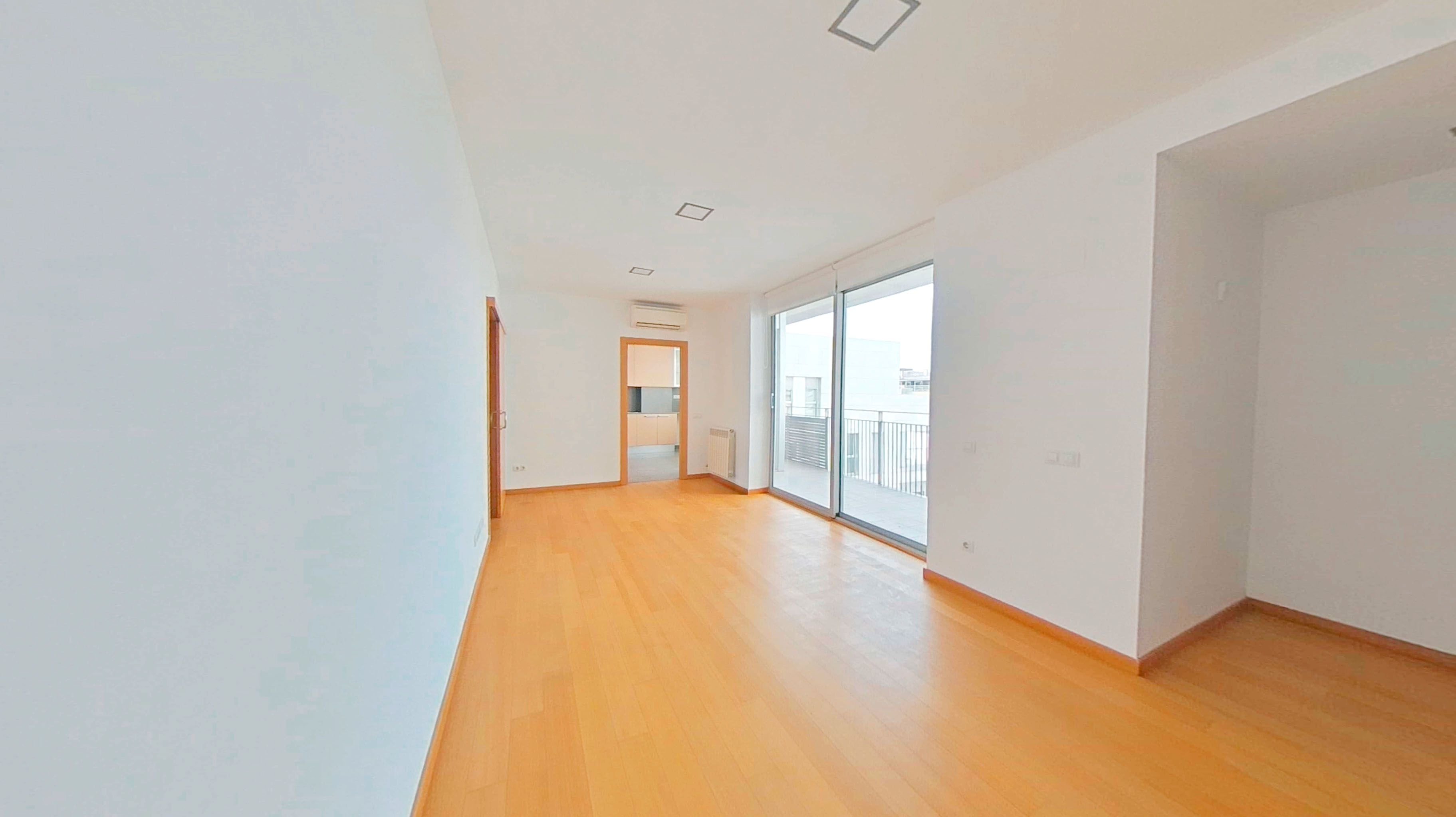 Flat for sale in Terrassa  with Air Conditioner, Terrace and Oven
