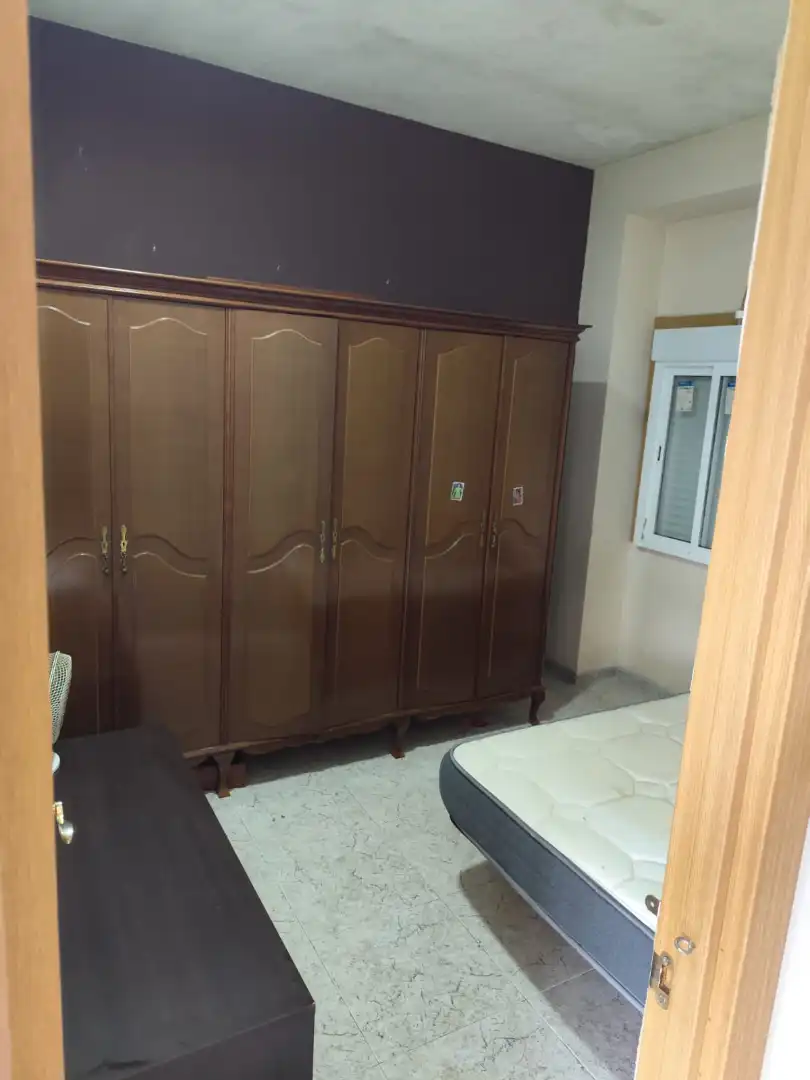 Schlafzimmer von Wohnung zum Verkauf in Alzira mit Ofen, Waschmaschine und Mikrowelle