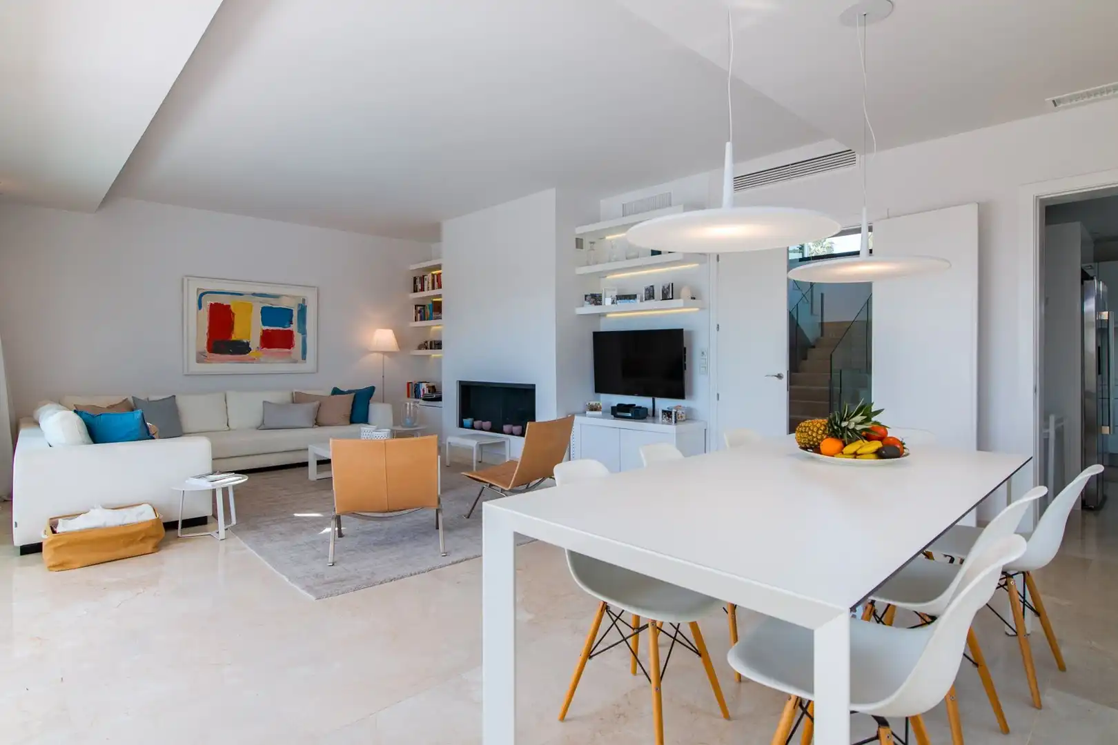 Sala d'estar de Casa o xalet de lloguer en Estepona amb Aire condicionat, Jardí privat i Terrassa
