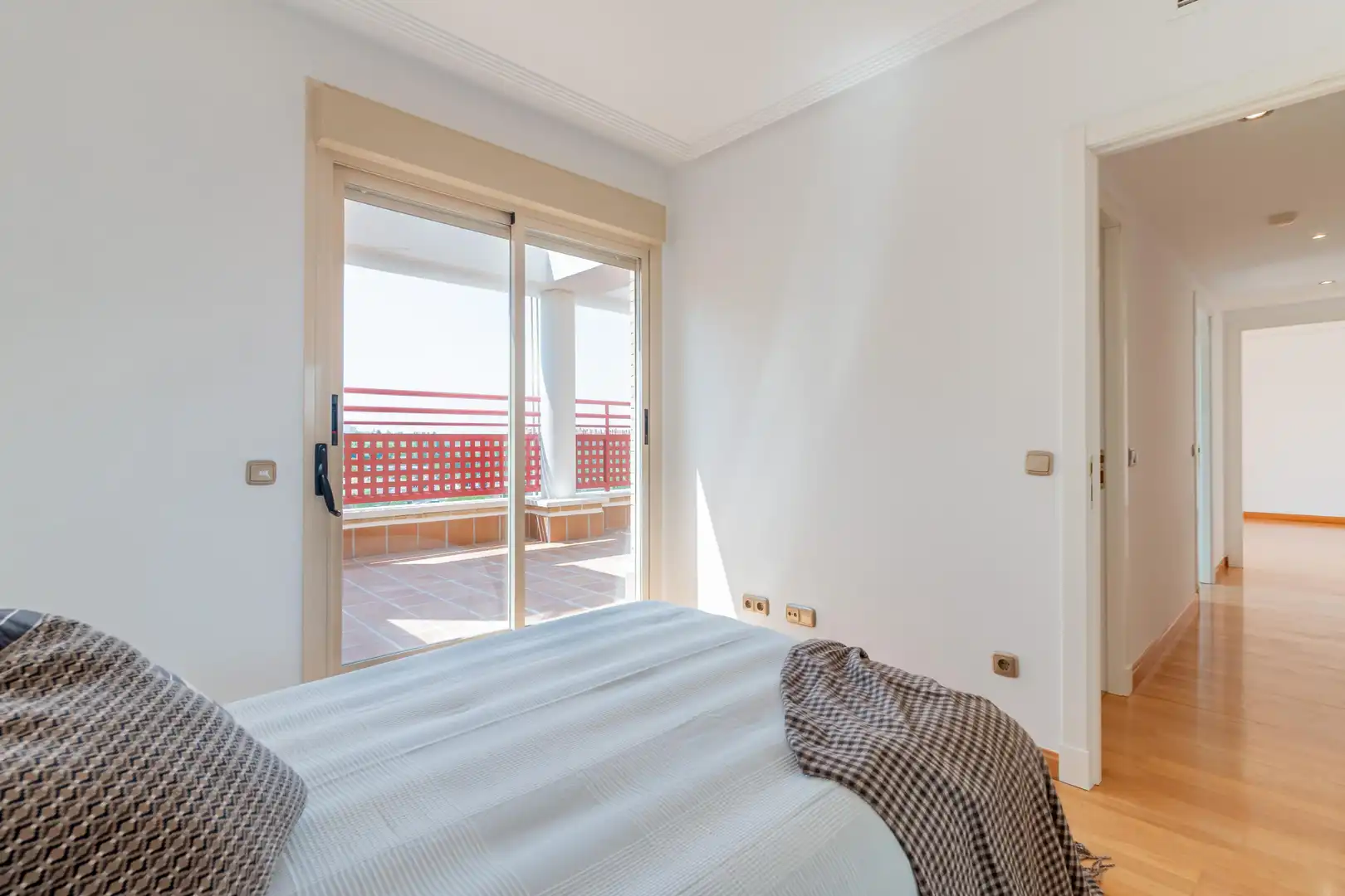 Habitación de Ático de alquiler en Madrid con Jardín privado, Parquet y Trastero