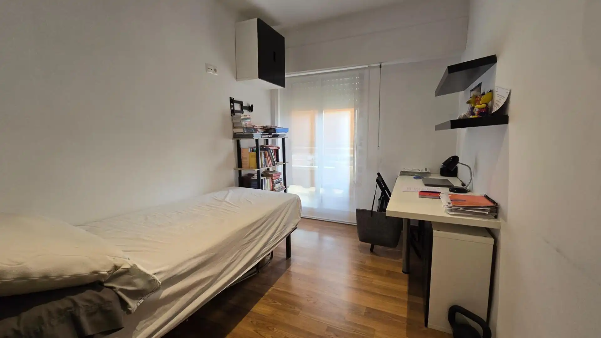 Dormitori de Pis en venda en Elche / Elx amb Aire condicionat, Terrassa i Balcó