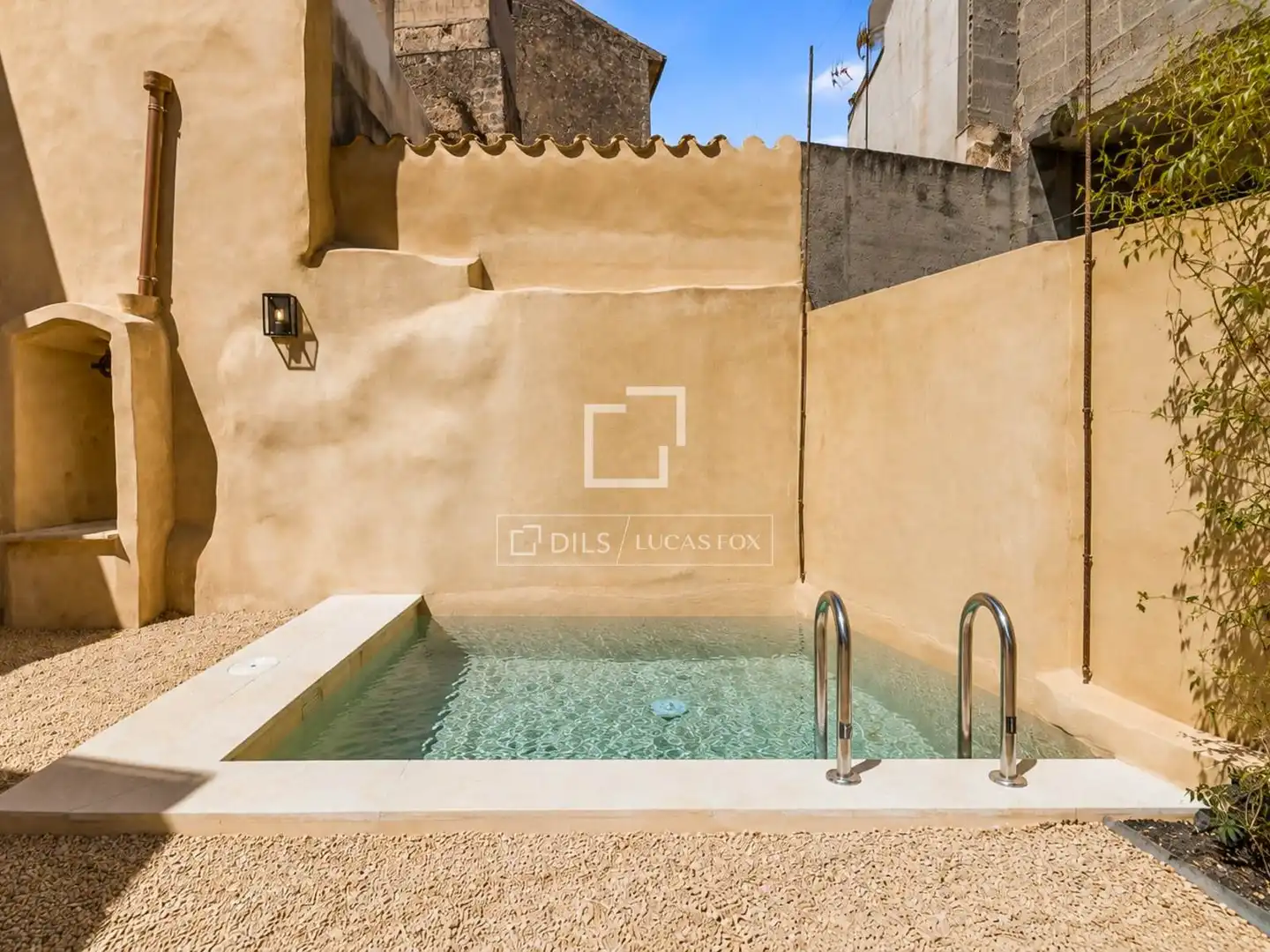 Swimming pool of Houses for sale in Algaida  with Air Conditioner, Heating and Private garden