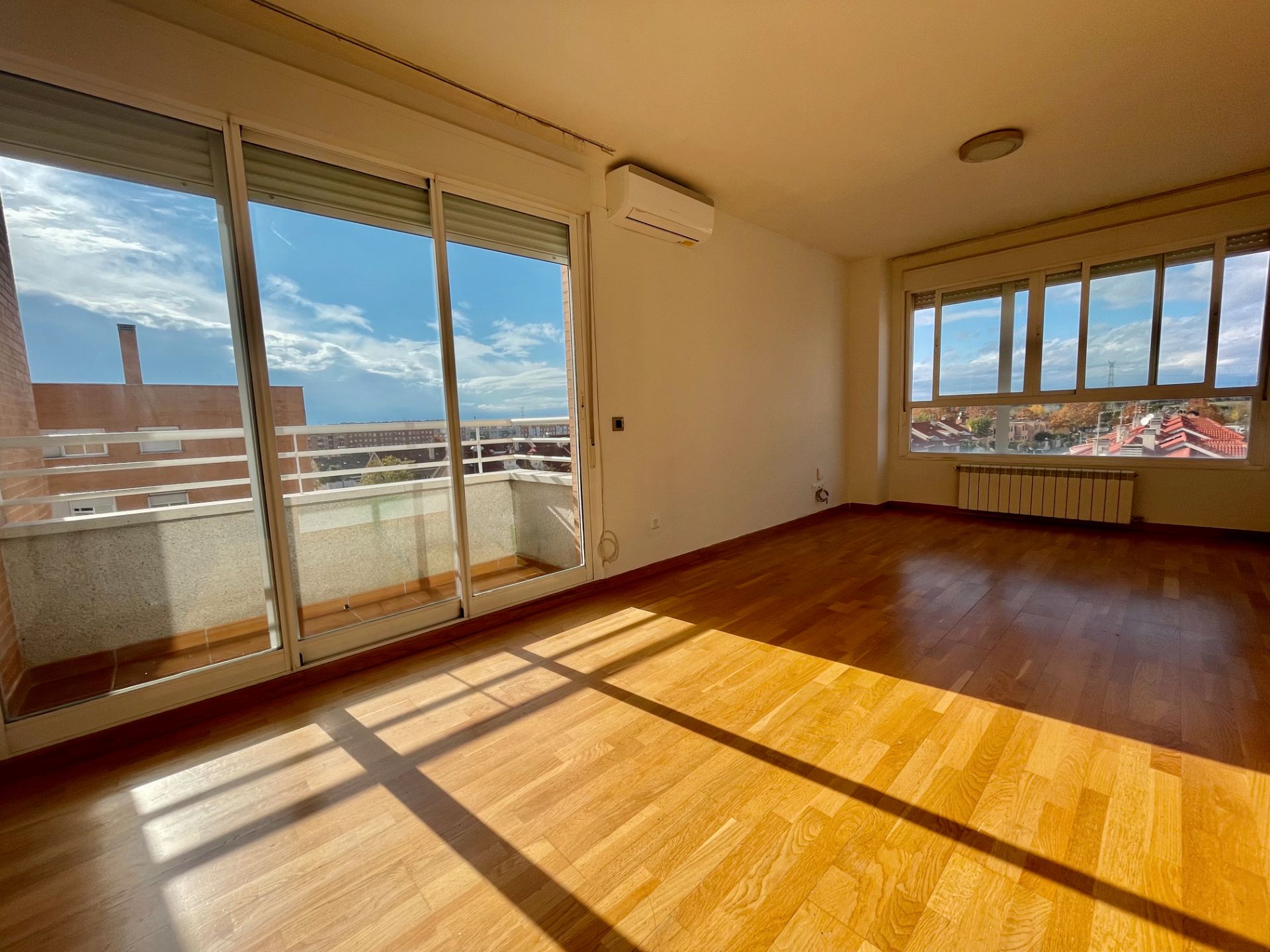 Living room of Flat to rent in Leganés  with Air Conditioner, Heating and Terrace