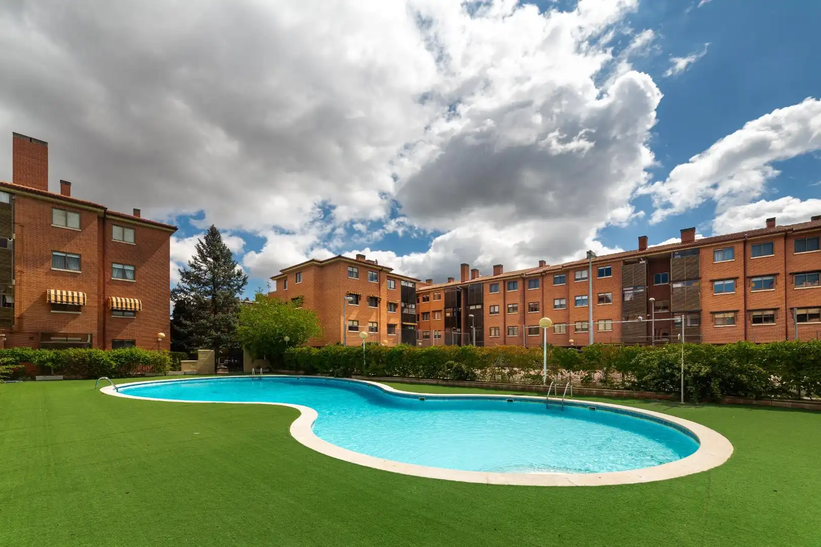 Swimming pool of Flat for sale in Valladolid  with Heating, Storage room and Community pool