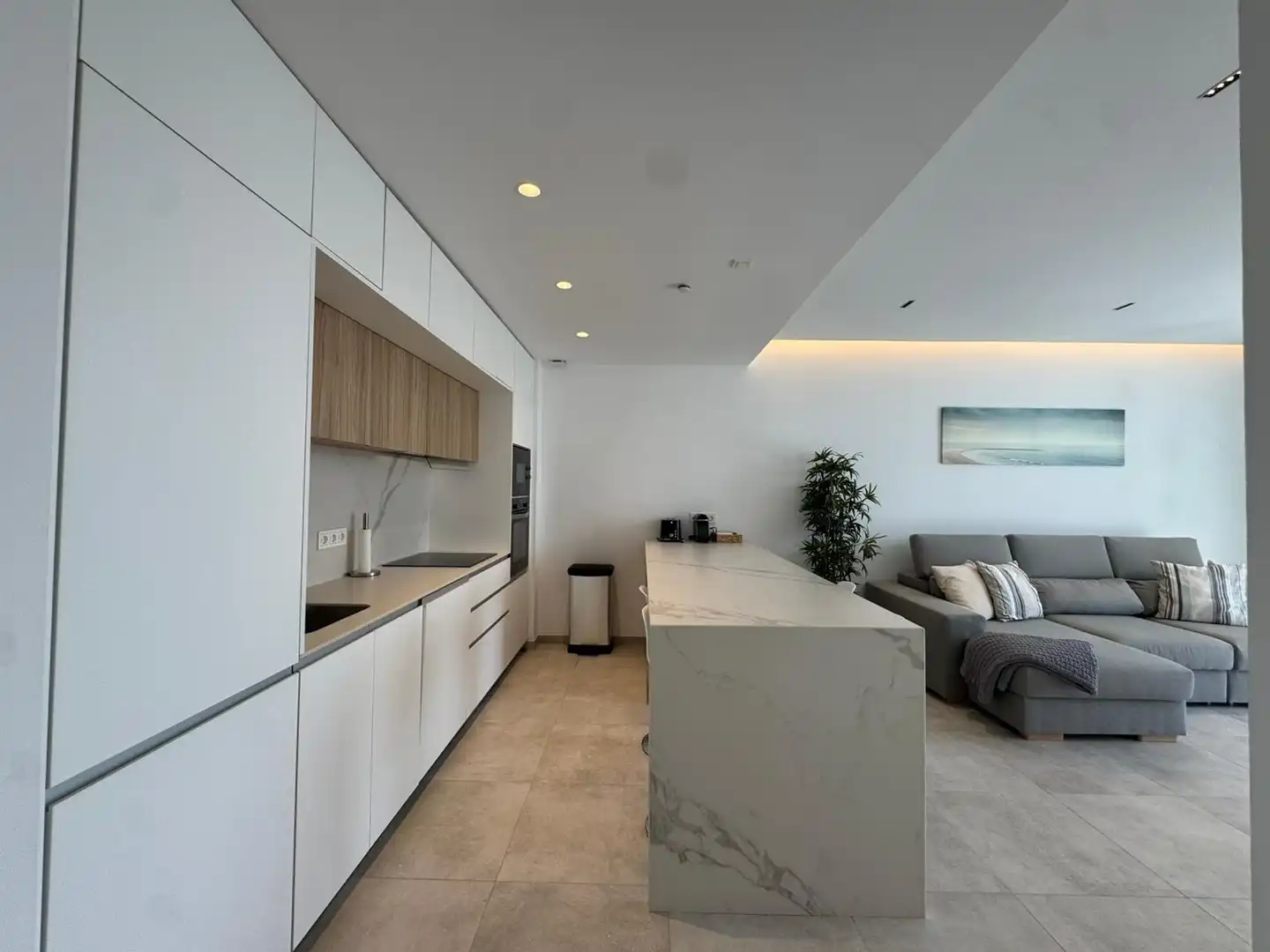 Cuina de Apartament en venda en Chipiona amb Terrassa, Traster i Moblat