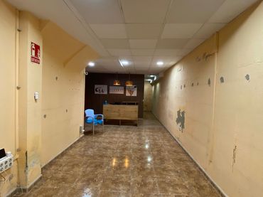 Business premises to rent in Centre
