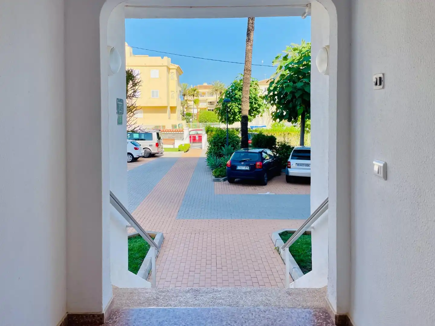 Außenansicht von Wohnungen zum Verkauf in Dénia mit Klimaanlage, Heizung und Privatgarten