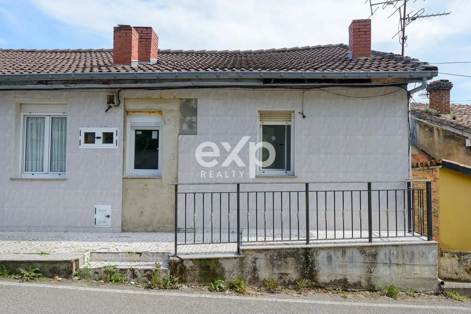 Vista exterior de Casa o xalet en venda en Langreo amb Terrassa i Traster