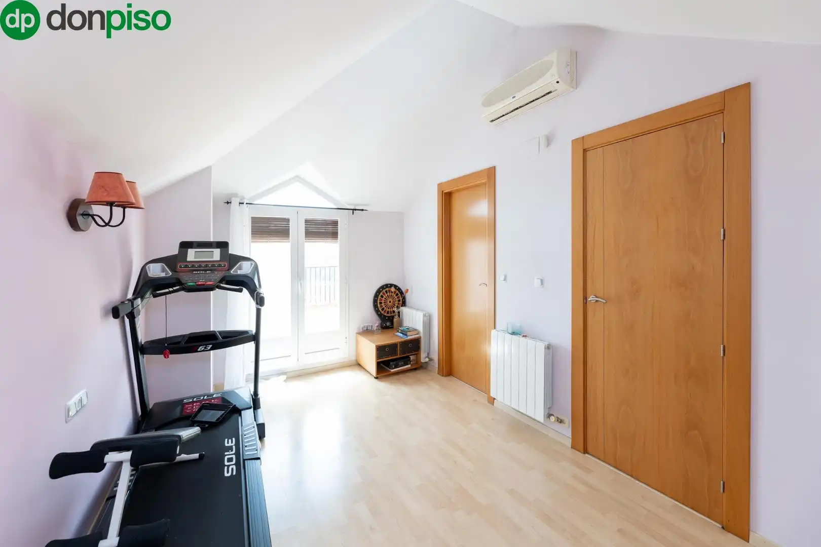 Einfamilien-Reihenhaus zum Verkauf in Calle SALA DOS HERMANAS, Crta. De la Sierra