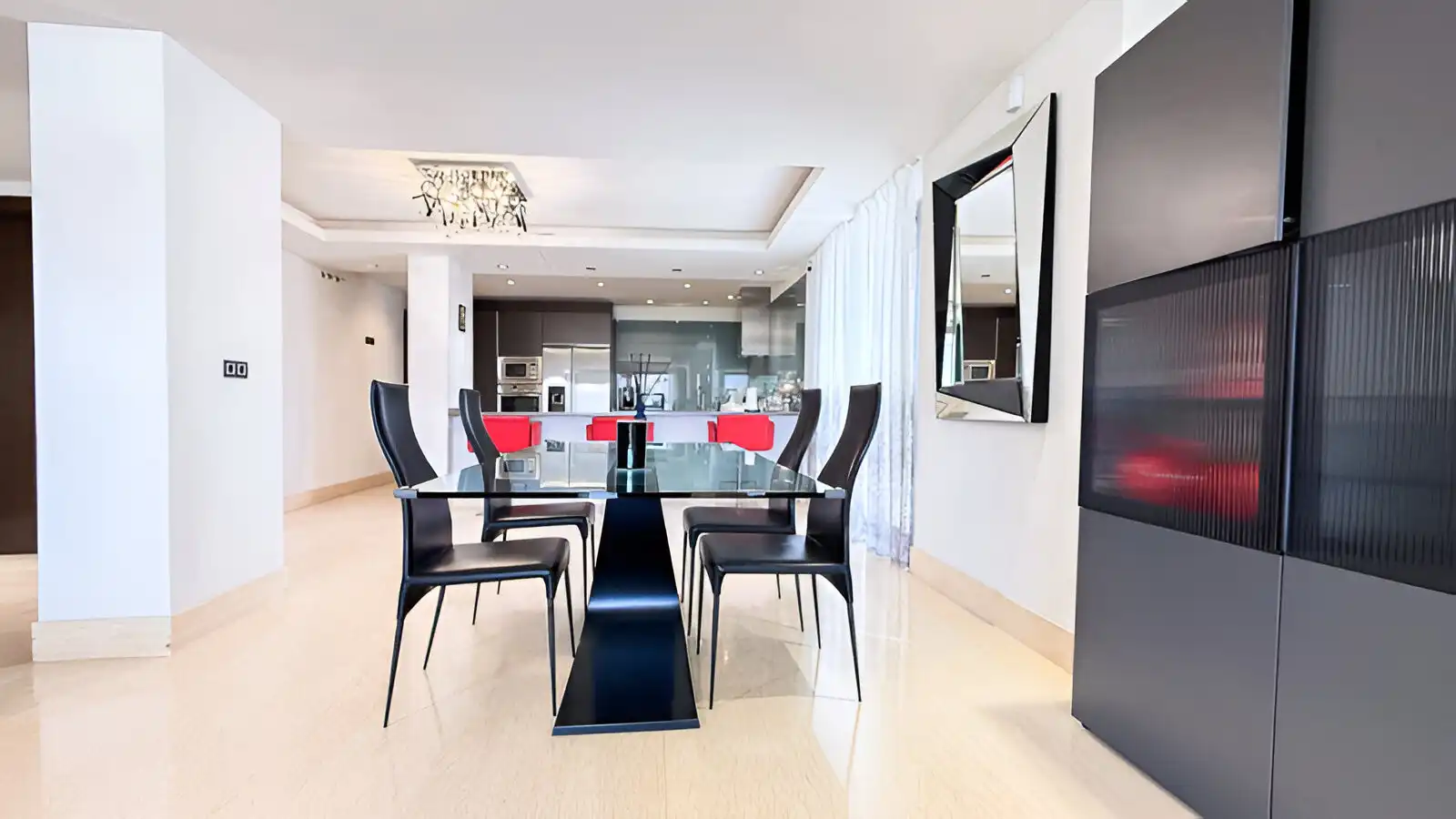 Apartament amb piscina en venda a Benahavís pueblo, imagen 7